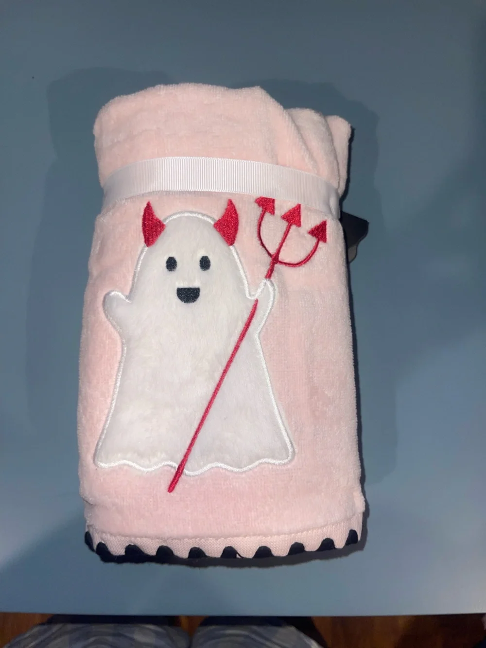 Kassatex Pink Halloween Devil Ghost Hand Towels Set of 2 NWT